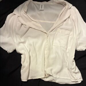 White Button-Up cut-off blouse